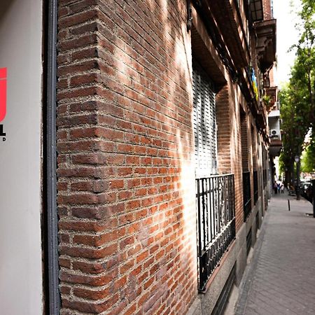 Fit Hostel Madrid Buitenkant foto