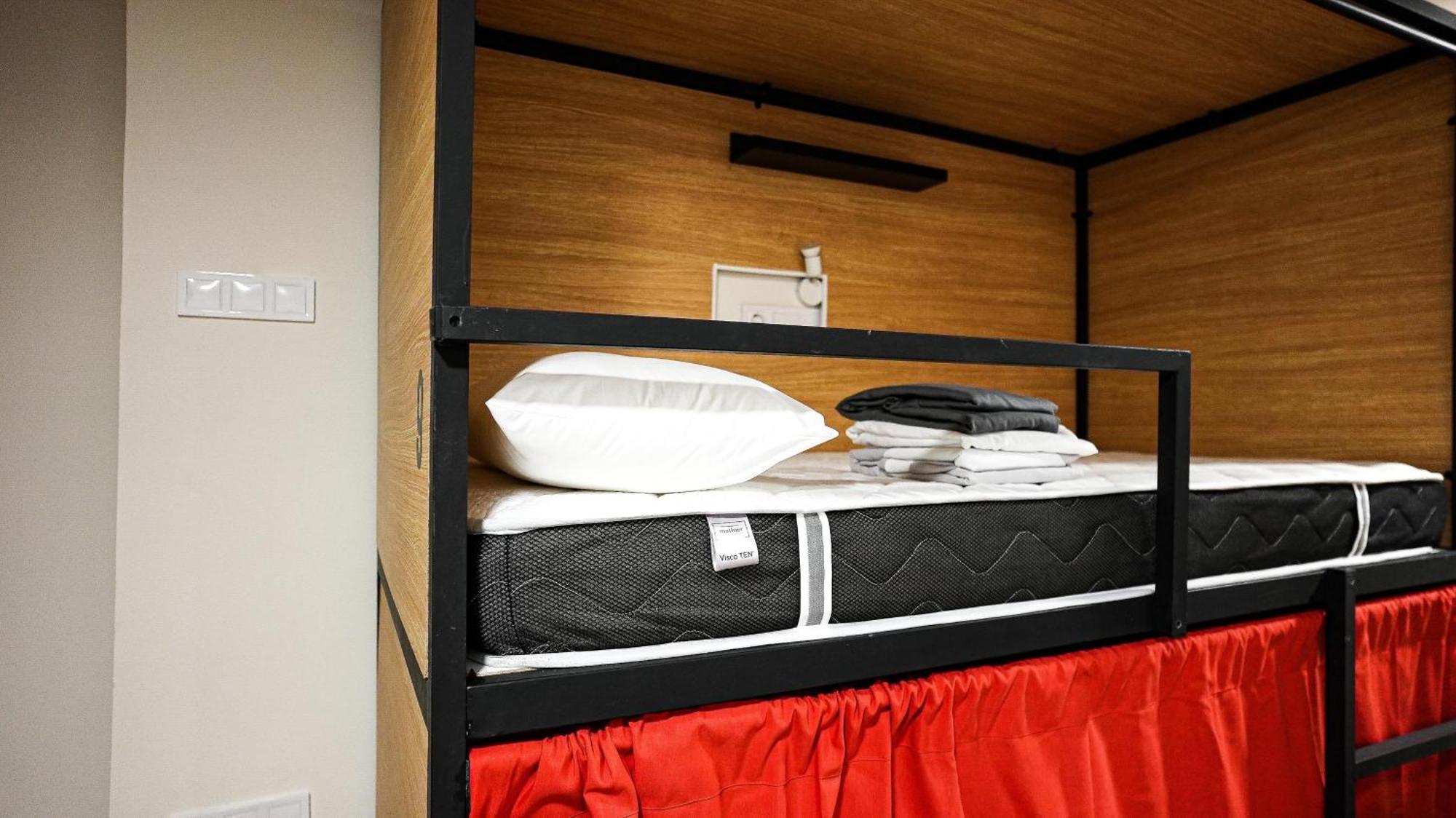 Fit Hostel Madrid Buitenkant foto