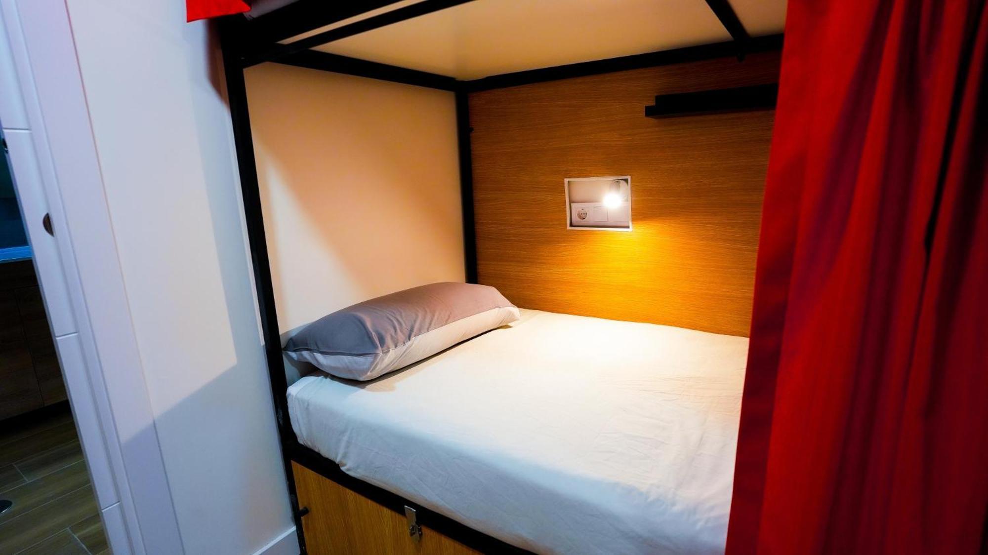 Fit Hostel Madrid Buitenkant foto
