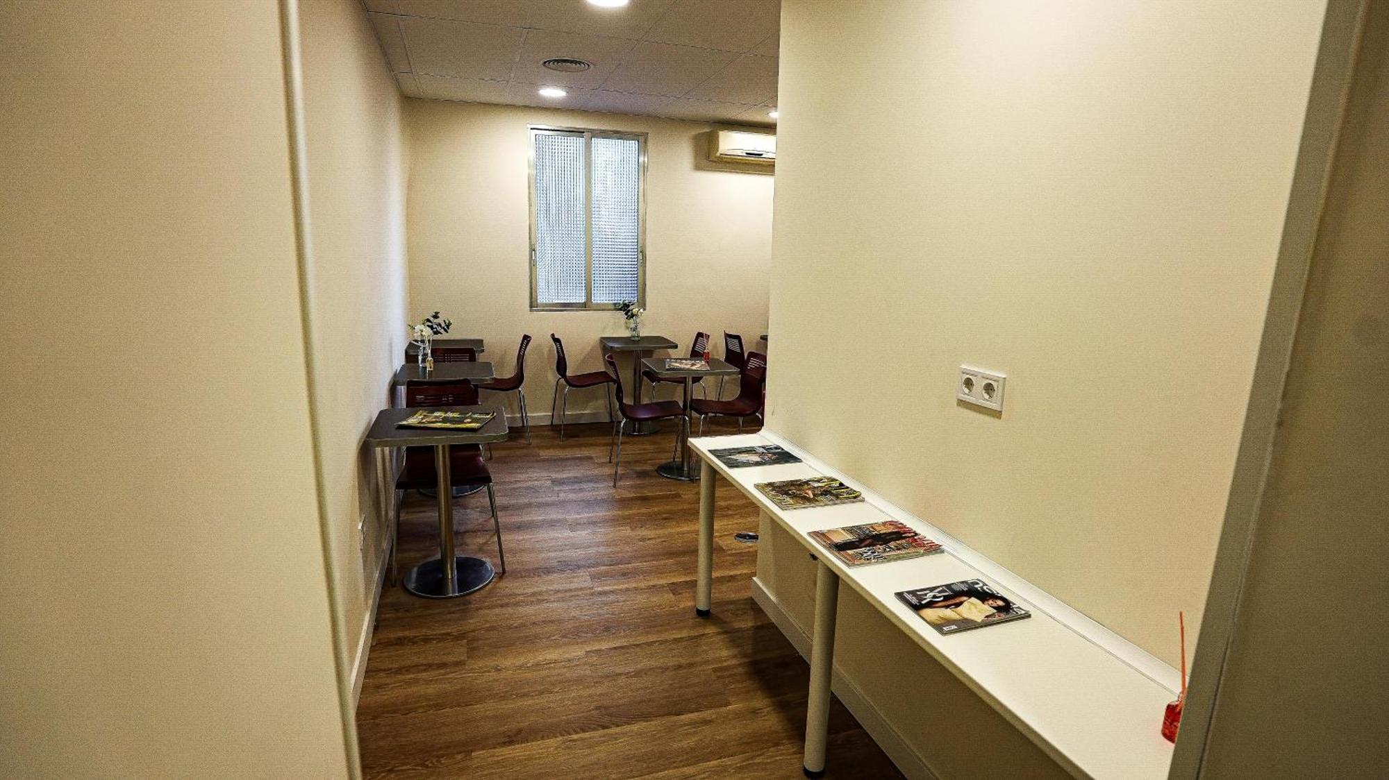 Fit Hostel Madrid Buitenkant foto