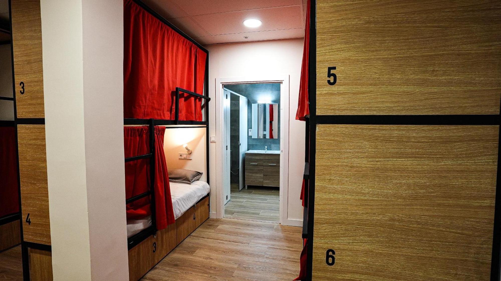 Fit Hostel Madrid Buitenkant foto