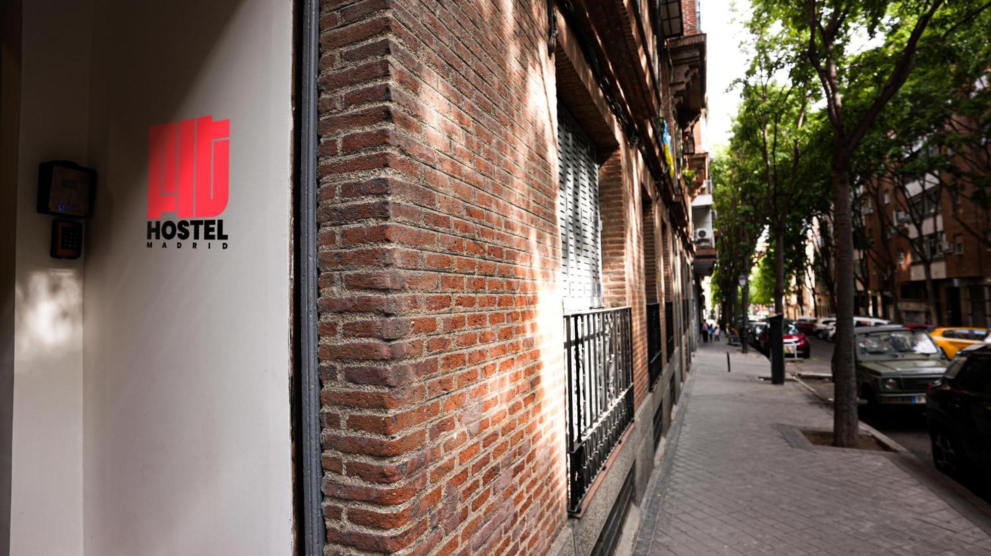 Fit Hostel Madrid Buitenkant foto